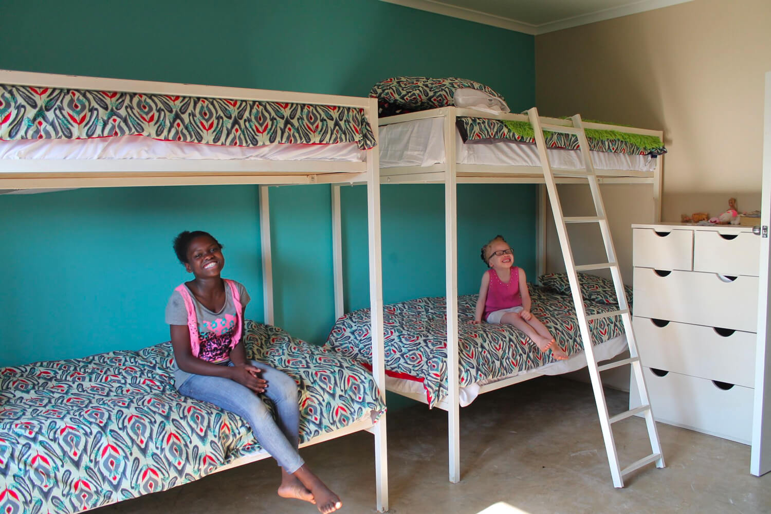 Alliness and Christine moving into the girls home Alliness and Christine moving into the girls home